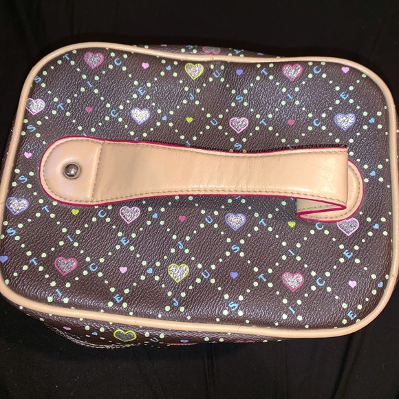 Cosmetic/Tolietries bag - Picture 2 of 5
